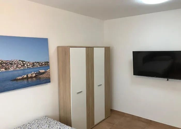 Chen Mit 2 Schlafzimmern, Ebk, Separat Balkon * Griesstatt